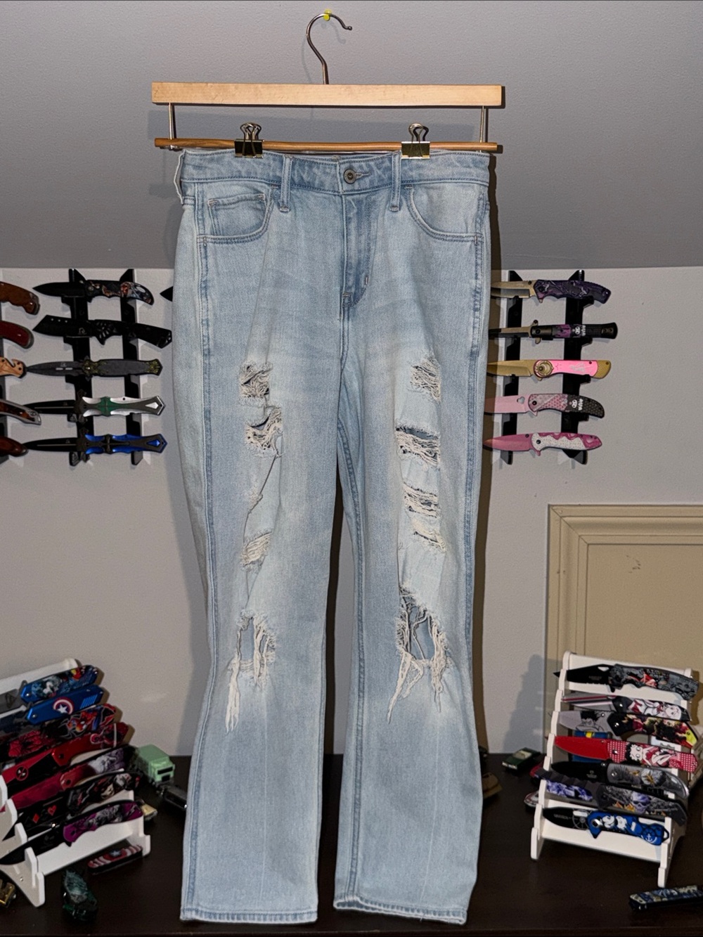 Hollister Ultra-High Rise Mom Jeans